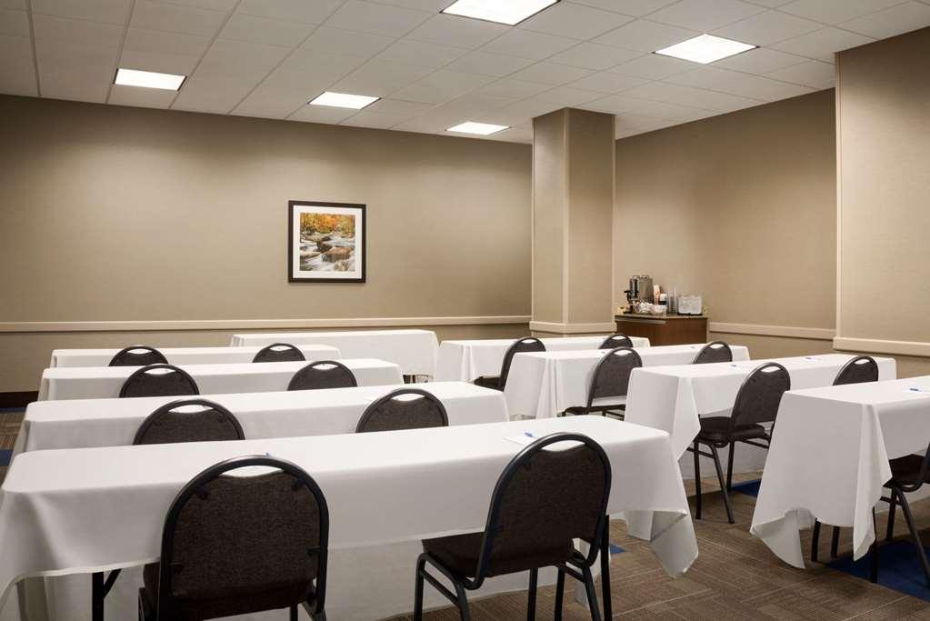 Comfort Inn & Suites Presidential Литл-Рок Удобства фото